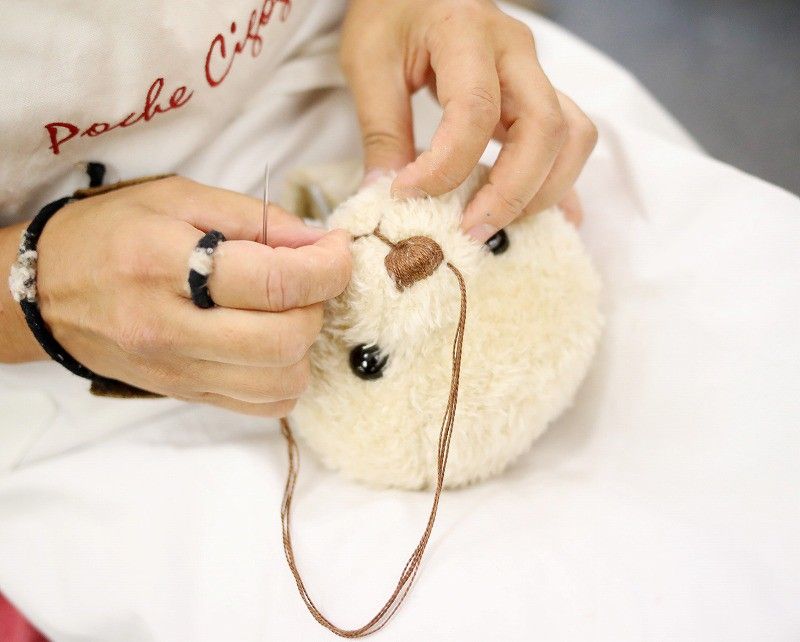 qua-trinh-lam-gau-bong-tre-so-sinh